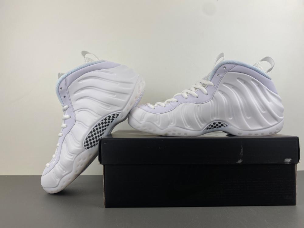 Nike Air Foamposite Triple White
